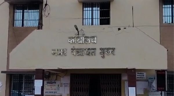 Balod: Gurur Nagar Panchayat President Pradeep Sahu accused of occupying government land