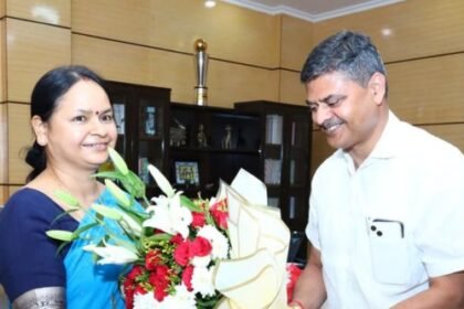 Ranchi: Chief Minister bids farewell to Alka Tiwari