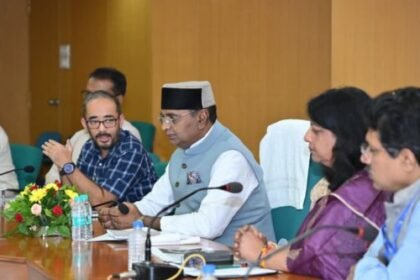 Minister Shri Vishwas Kailash Sarang reviewed the Madhya Pradesh State Cooperative Bank