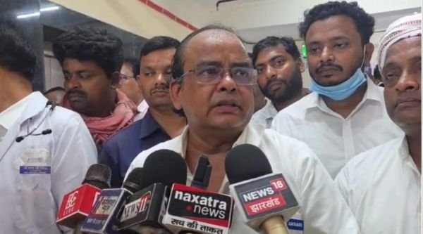 Health Minister Irfan Ansari inspected Bokaro Sadar Hospital