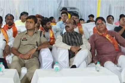 Mungeli: SP Bhojram Patel immersed in devotion, sang and danced bhajans with devotees