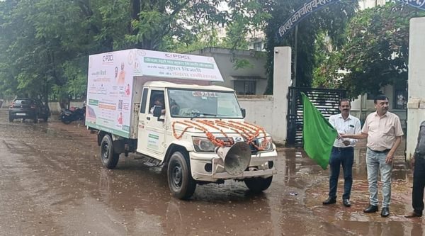 'Surya Rath' departs from Khairagarh, message of free electricity scheme will reach every home