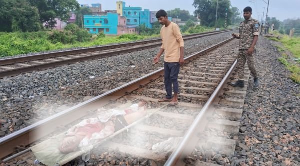 Madhupur: 55-year-old man died after being hit by an unknown train