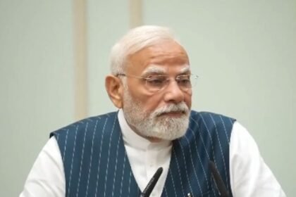 gst-sanshodhan-modi-bole-congress-toffee-tax-diwali-chhath-rahat