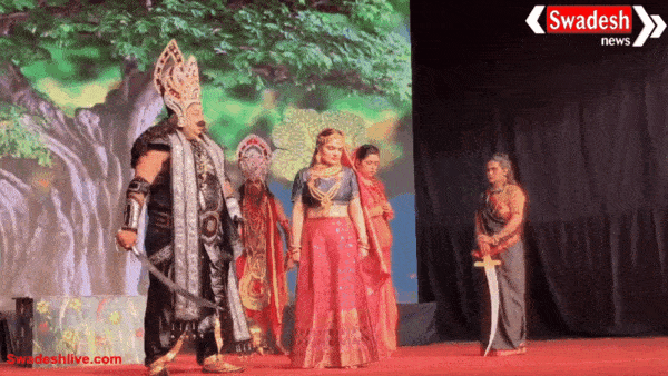 अयोध्या रामलीला 2025: विजय कौशल ने रावण की भूमिका में दर्शकों को किया मंत्रमुग्ध