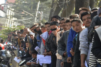 नेपाल में हिंसक प्रदर्शनों के कारण भारत में रह रहे नेपाली छात्रों ने घर लौटने की योजना टाली