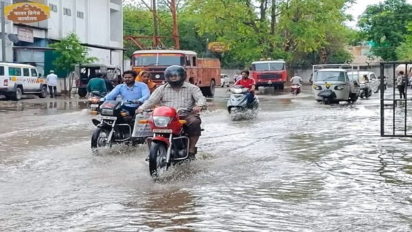 ग्वालियर जलभराव पर हाईकोर्ट का कड़ा रुख: अफसरों पर निगरानी सेल बनाने के निर्देश