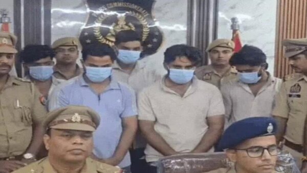 आगरा में एटीएम फ्रॉड गैंग गिरफ्तार: क्लोरोफार्म सुंघाकर कार्ड बदल खाते से उड़ाते थे पैसे