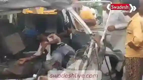 Lakhimpur: Horrific road accident on Sitapur road: 5 dead, 10 injured