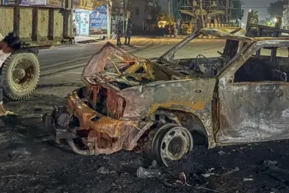 नेपाल: हिंसा के बाद लौट रही शांति, काठमांडू में सफाई अभियान शुरू