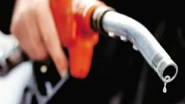 फर्जी ऑनलाइन पेमेंट से डीजल चोरी करने वाला आरोपी गिरफ्तार, 75 हजार रुपये और कार बरामद