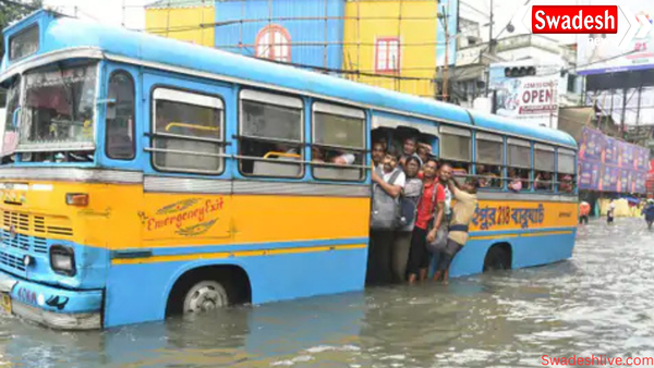 कोलकाता में भारी बारिश से तबाही: 6 की मौत, ट्रैफिक-जाम और जलभराव से शहर बेहाल