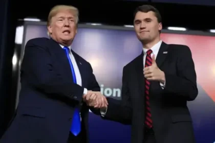 चार्ली किर्क की गोली मारकर हत्या: ट्रंप का अमेरिकी झंडे को झुकाने का आदेश, अमेरिका में मची सनसनी