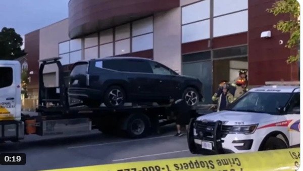 कनाडा में डेकेयर सेंटर में कार घुसी, 1 बच्चे की मौत और 9 घायल