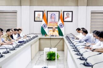 नवरात्र में शुरू होगा ‘मिशन शक्ति’ का नया चरण, CM योगी बोले- एंटी रोमियो स्क्वॉड पूरी तरह सक्रिय हों