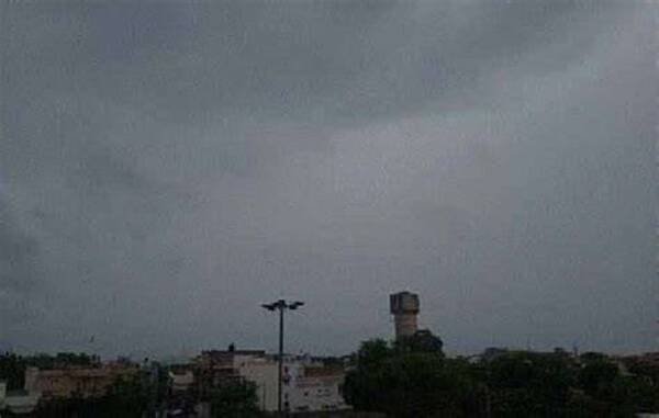 मध्यप्रदेश के दक्षिणी जिलों में आंधी, बारिश और गरज-चमक का सिस्टम सक्रिय। भोपाल, इंदौर और अन्य जिलों में अलर्ट जारी, रात ठंडी और दिन गर्म। नवंबर से कड़ाके की ठंड का अनुमान।