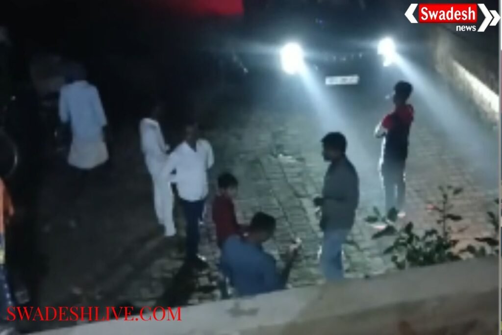 Bloody clash between two groups over bursting of firecrackers in Basti