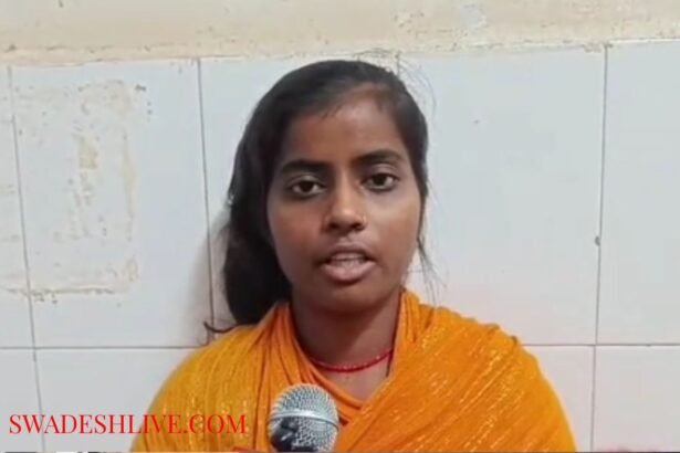 A pickup full of devotees went out of control and overturned in Sonbhadra.