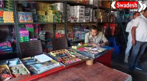 Major action against illegal firecrackers in Ambedkar Nagar