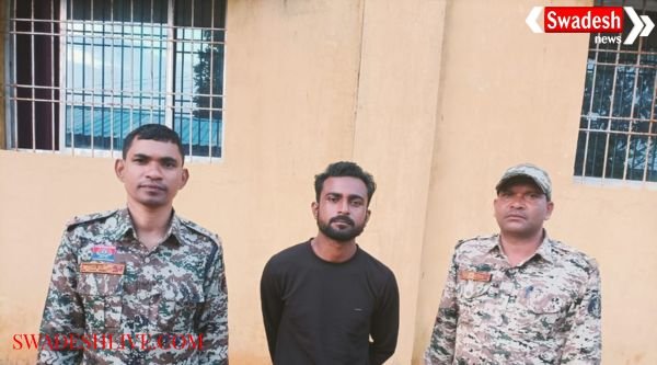 The accused who entered the girls' hostel and committed obscene acts in Narayanpur was arrested.