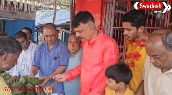 Bokaro: Mahaprasad distributed on Mahanavami