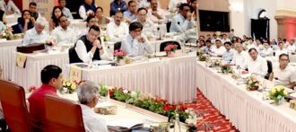 Collectors should bring qualitative improvement in health services and visit hospitals regularly: CM Dr. Yadav