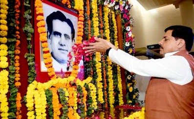 CM Dr. Yadav paid tribute to former CM Late Prakash Chandra Sethi on his birth anniversary.