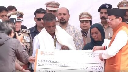 Dehradun: CM Dhami pays tribute to martyrs on Police Memorial Day, announces Rs 100 crore for police housing over the next three years