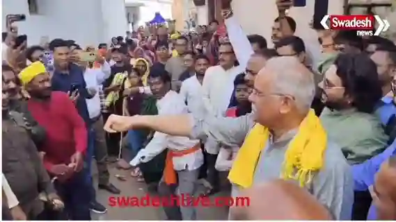 Durg: Former Chief Minister Bhupesh Baghel followed the tradition and endured the blow of the stick.