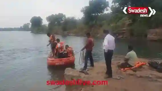 Raipur: Two Class 10 students drown in Blue Water (stone quarry), rescue operation underway