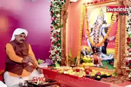 Bhopal: CM Dr. Yadav performed Vijayadashami puja at his residence, including special prayers for Goddess Kali, and also offered prayers to weapons and vehicles.