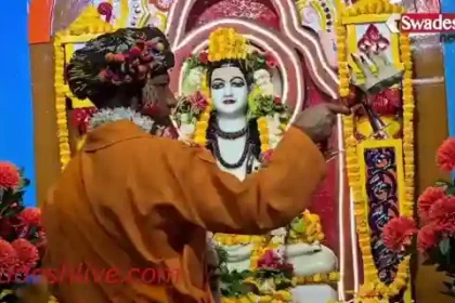 Gorakhpur: CM Yogi performed Dussehra puja at Gorakhnath temple, Chief Minister seen in traditional special attire