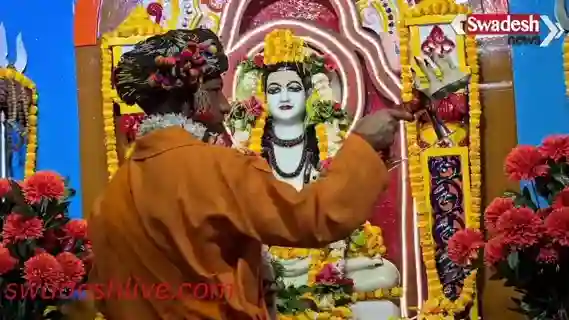 Gorakhpur: CM Yogi performed Dussehra puja at Gorakhnath temple, Chief Minister seen in traditional special attire