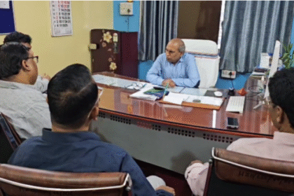 MP delegation submitted a memorandum to the Civil Surgeon on the mismanagement of Keredari CHC.