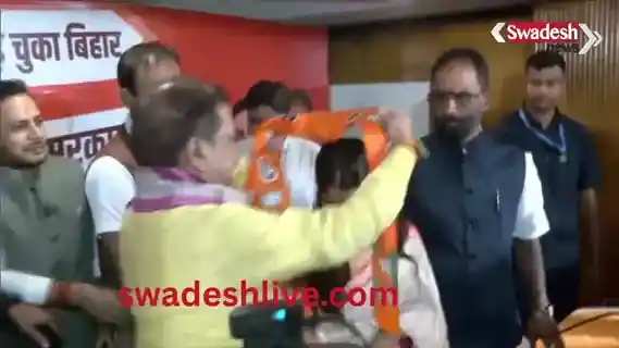 Bihar Politics: Folk singer Maithili Thakur joins BJP, may contest from Alinagar seat