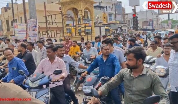 बेमेतरा में तेज रफ्तार डिफेंडर ने मचाई तबाही, एक की मौत, आठ घायल शहर में तनाव