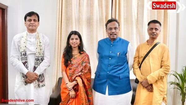 क्या मैथिली ठाकुर राजनीति में आएंगी? बिहार चुनाव में उतरने के दिए संकेत