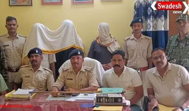 ग्वालियर में कार चेकिंग के दौरान अवैध हथियार बरामद, दो युवक हिरासत में