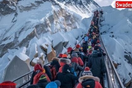 बर्फीले तूफान की वजह से माउंट एवरेस्ट में फंसे करीब 1,000 पर्वतारोही, बचाव कार्य जारी