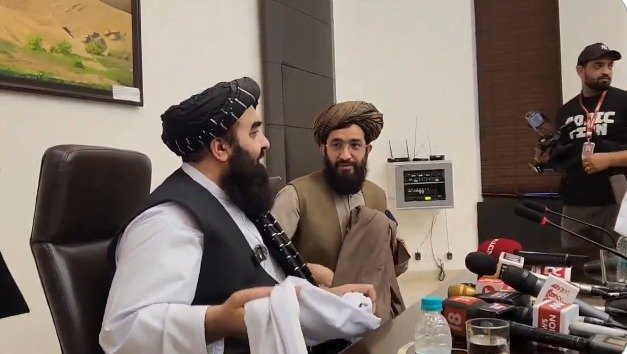 The 'dark shadow' of Taliban rule on women, the controversy reached Delhi from Kabul, Priyanka Gandhi took a dig at the central government