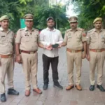 ताजमहल में खोया मोबाइल और बच्ची, पुलिस ने दोनों को सुरक्षित ढूंढा – पर्यटकों ने जताया आभार