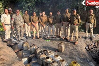 बड़ामलहरा: कंजरपुर में कच्ची शराब पर बड़ी कार्रवाई, 4.80 लाख की सामग्री नष्ट