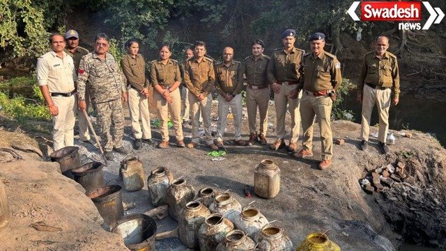 बड़ामलहरा: कंजरपुर में कच्ची शराब पर बड़ी कार्रवाई, 4.80 लाख की सामग्री नष्ट