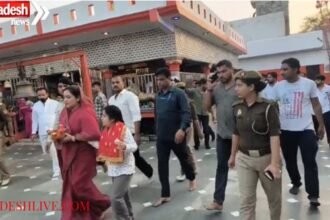 Aparna Yadav reached Kaliwahan Temple in Etawah.