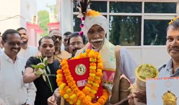 Sher Singh Anchala received a grand welcome in Bhanupratappur, said this honour belongs to the entire tribal community