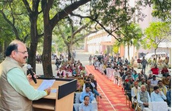 MLA Bhagwandas Sabnani administered oath to the members of Madhya Pradesh Secondary Education Board Employees Union.
