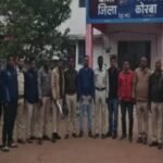 Three forest officials were held hostage and beaten by timber smugglers in the Kartala forest range.