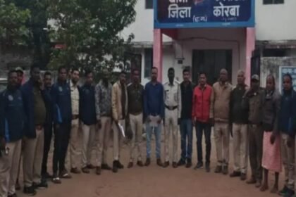 Three forest officials were held hostage and beaten by timber smugglers in the Kartala forest range.