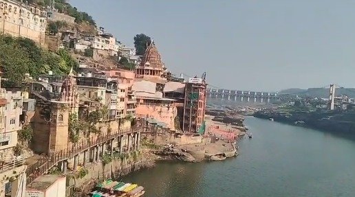 The proposed expansion of 'Mamleshwar Lok' in Omkareshwar has been immediately cancelled; the administration has respected public sentiments.