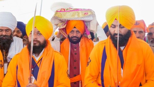 cm-nayab-saini-palki-seva-guru-teg-bahadur-kurukshetra-350th-shahidi-diwas